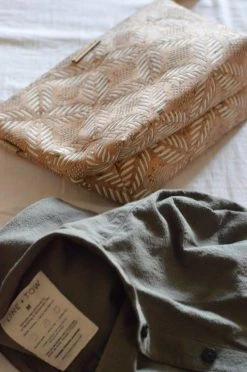 Carry Courage Home Goods Adventurer Cork Cosmetics Bag - Silver