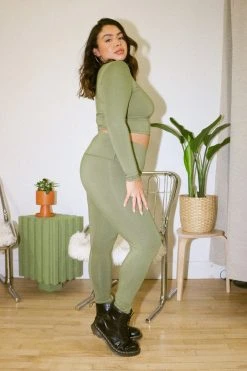 Mary Young Afia Bamboo Legging Pajamas + Loungewear 13 Mary Young Afia Bamboo Legging Pajamas + Loungewear