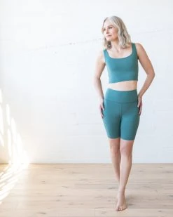 WVN Align Crop Tank 22 WVN Align Crop Tank