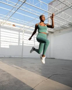 WVN Align Crop Tank 20 WVN Align Crop Tank