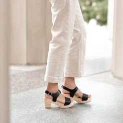 Nisolo All-Day Open Toe Clog