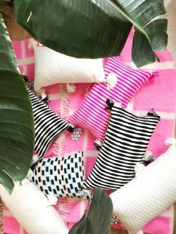 Archive New York Home Goods Antigua Lumbar Pillow - Natural White