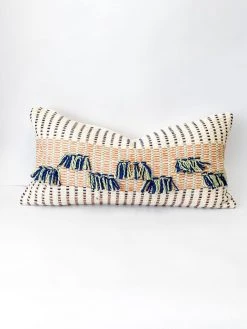 Zuahaza Barichara Lumbar Pillow Cover - Apricot
