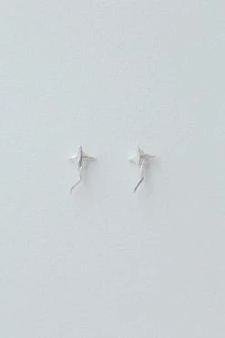 CÂPÂ Jewelry Manta Ray Recycled Earrings