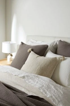 Coyuchi Cascade Matelasse Blanket - Morel