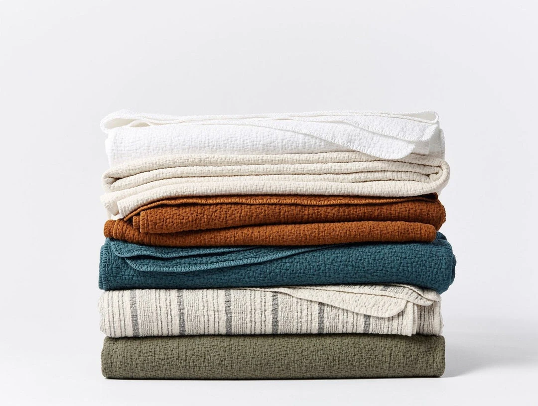 Coyuchi Cascade Matelasse Blanket - Undyed Home Goods 5 Coyuchi Cascade Matelasse Blanket - Undyed Home Goods