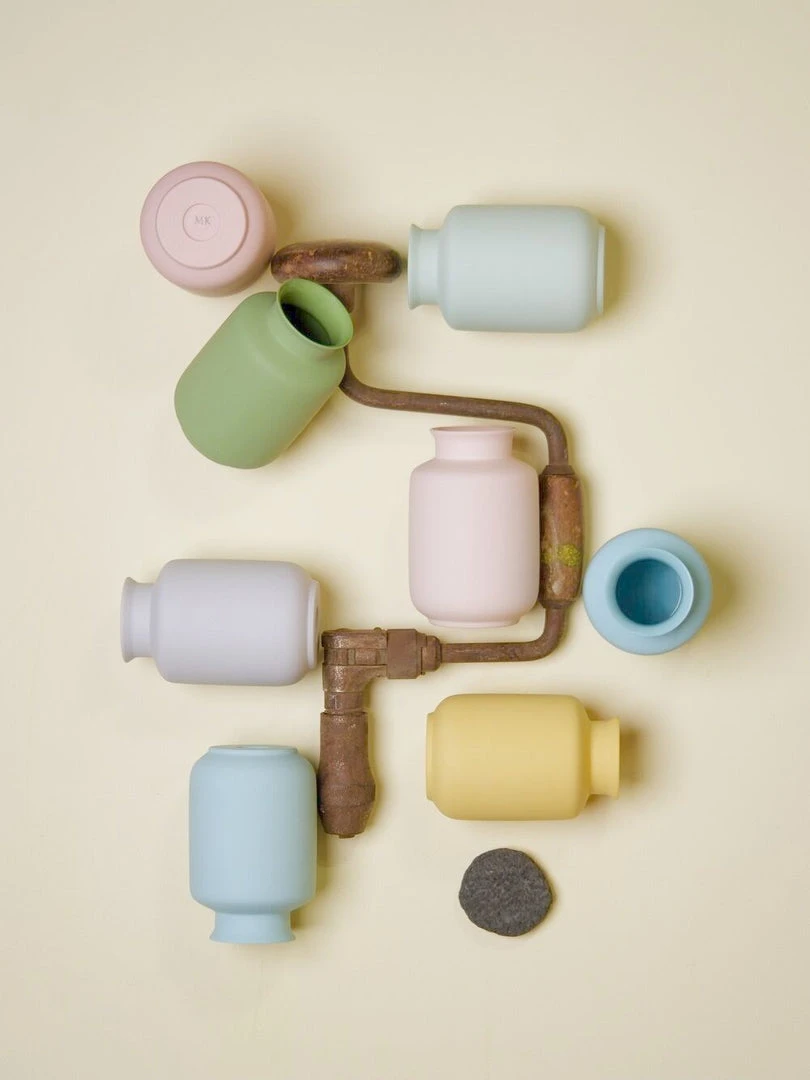 Middle Kingdom Colorful Mini Porcelain Vase 1 Best Sellers 3 Middle Kingdom Colorful Mini Porcelain Vase 1 Best Sellers