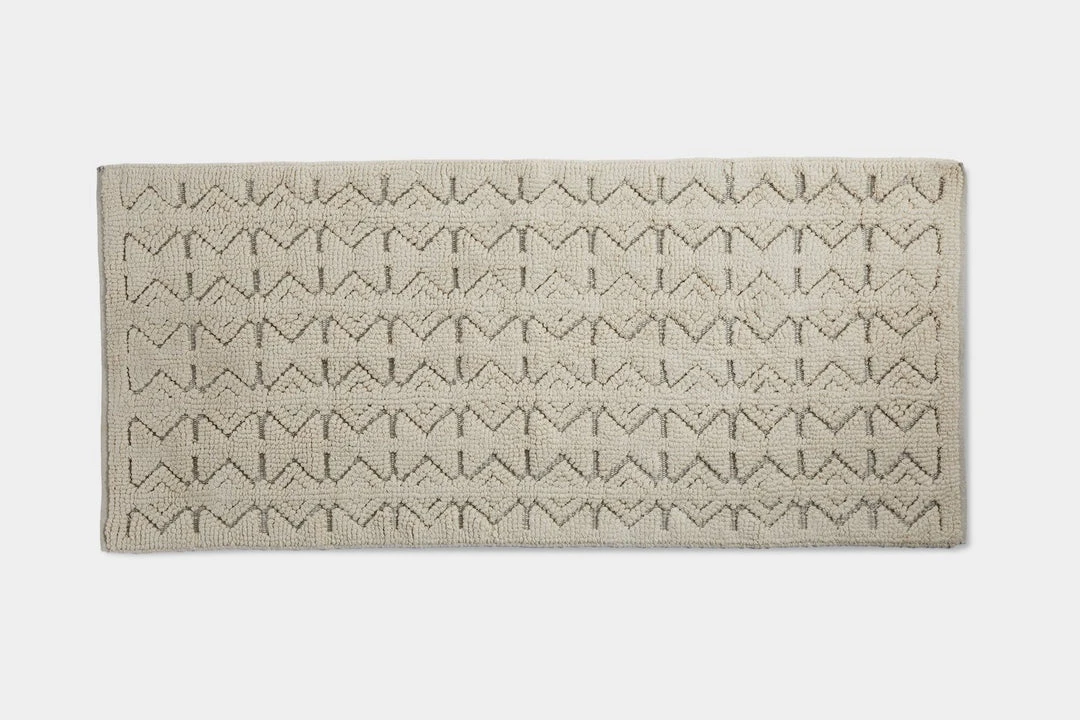 Coyuchi Mosaic Canyon Bath Runner - Undyed / Slate 3 Coyuchi Mosaic Canyon Bath Runner - Undyed / Slate