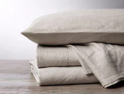 Coyuchi Home Goods Relaxed Linen Sheet Set - Natural Chambray