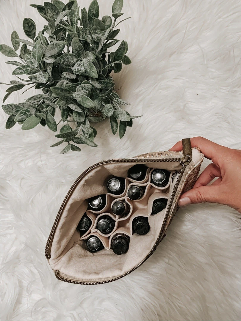 Carry Courage Creator Cork Essential Oils Bag - Natural Accessories 6 Carry Courage Creator Cork Essential Oils Bag - Natural Accessories