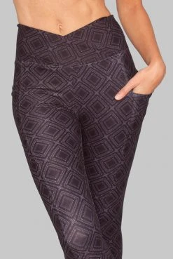 Wolven Activewear + Athleisure Crossover Recycled Legging With Pockets - Summit