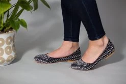 Darzah Tatreez Flats - Gray