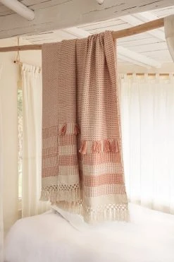 Zuahaza Guayaba Throw Blanket