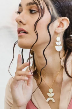 Hathorway BIPOC Owned Vui Mung Geometrical Buffalo Horn Pendant Necklace