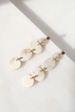 Hathorway Xinh Xan Horn Earrings - Light