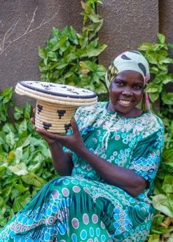 KAZI Home Goods Black + Natural Raffia Cake Stand
