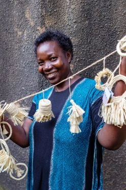 KAZI Bold All Natural Shapes Garland Home Goods