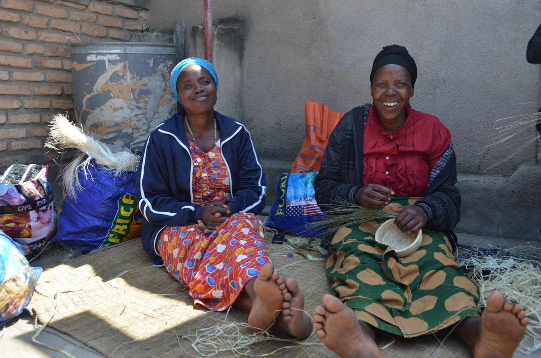 KAZI Floret Abstract Lidded Box 7 KAZI Floret Abstract Lidded Box