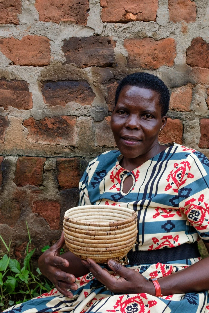 KAZI Home Goods Small Banana Leaf Half Moon Deep Round Bowl 5 KAZI Home Goods Small Banana Leaf Half Moon Deep Round Bowl