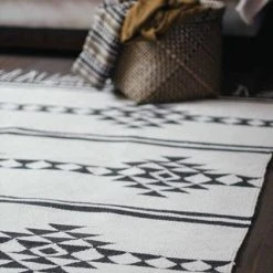 Kiliim Neutral Medallions Wool Runner / Rug