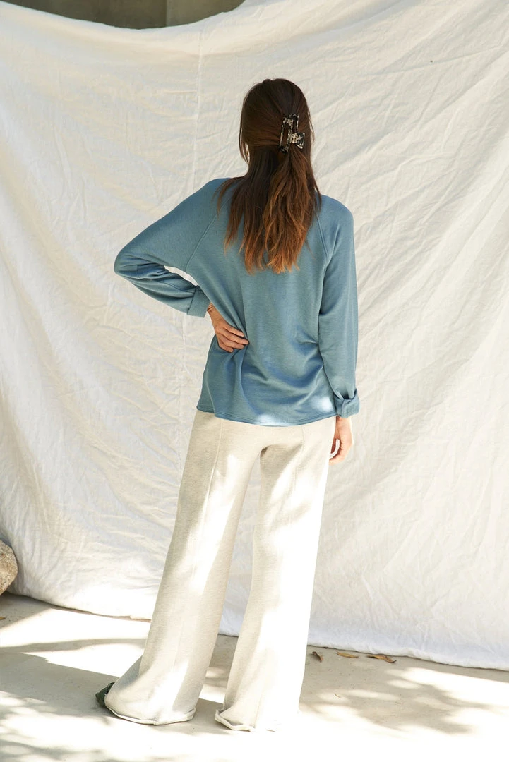 LA Relaxed Raw Modal Raglan Sweatshirt 4 LA Relaxed Raw Modal Raglan Sweatshirt