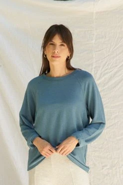 LA Relaxed Raw Modal Raglan Sweatshirt 8 LA Relaxed Raw Modal Raglan Sweatshirt