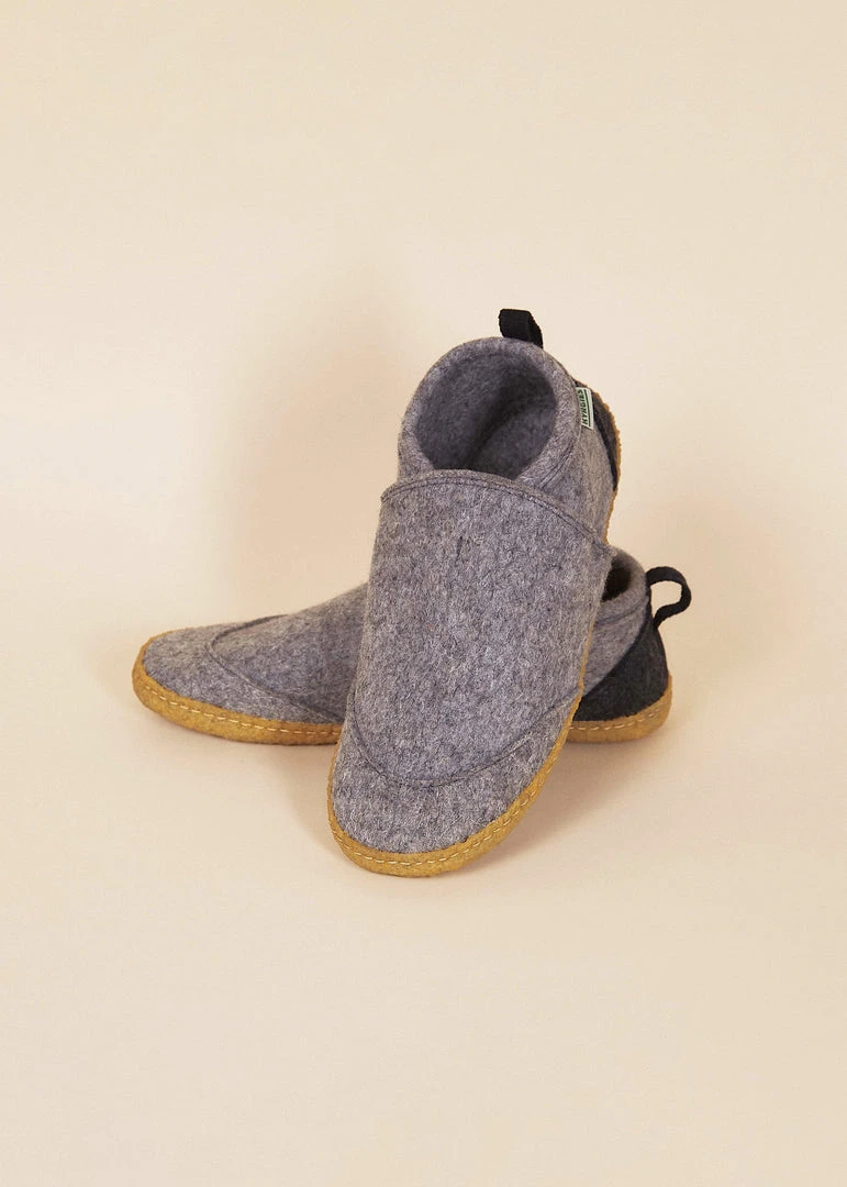 Kyrgies Men's Tengries Walkabout Wool Slippers 8 Kyrgies Men's Tengries Walkabout Wool Slippers