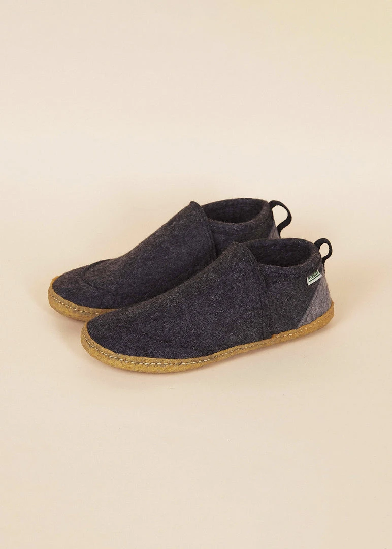 Kyrgies Men's Tengries Walkabout Wool Slippers 7 Kyrgies Men's Tengries Walkabout Wool Slippers