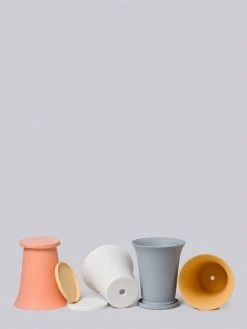 Middle Kingdom Piccolo Conical Porcelain Pot