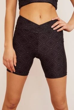 Wolven Activewear + Athleisure Midi Recycled Bike Short - Summit