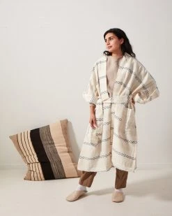 Minna Home Goods Pantelho Large Throw Pillow 19 Minna Home Goods Pantelho Large Throw Pillow