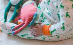 Mirasa Design Kids' + Baby Baby Footed Giraffe Onesie