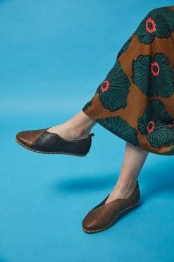 Nida Lu Handmade Women's Lu Loafer - Onyx + Cedar 8 Nida Lu Handmade Women's Lu Loafer - Onyx + Cedar