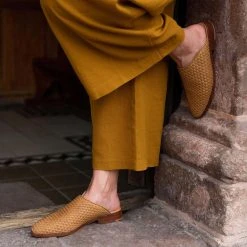 Nisolo Shoes Ama Woven Mule - Almond