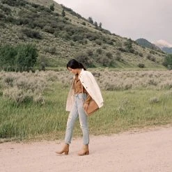 Nisolo Shoes Dari Boot - Almond