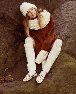 ONE432 Shoes Women's Cricket Recycled Jutti Loafer - Holiday