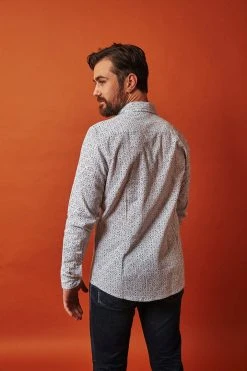 Passion Lilie Men's Classic Tulip Button Down Shirt