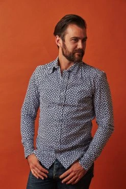 Passion Lilie Men's Hex Flex Button Down Shirt