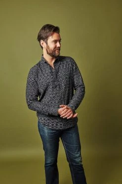 Passion Lilie Men's Timeless Button Down Shirt - Black