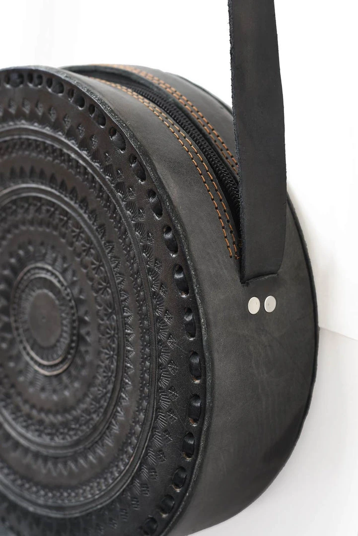 Purse & Clutch Embossed Circle Crossbody - Charcoal Accessories 4 Purse & Clutch Embossed Circle Crossbody - Charcoal Accessories