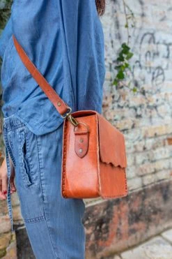 Purse & Clutch Mexican Leather Crossbody - Russet Brown Accessories