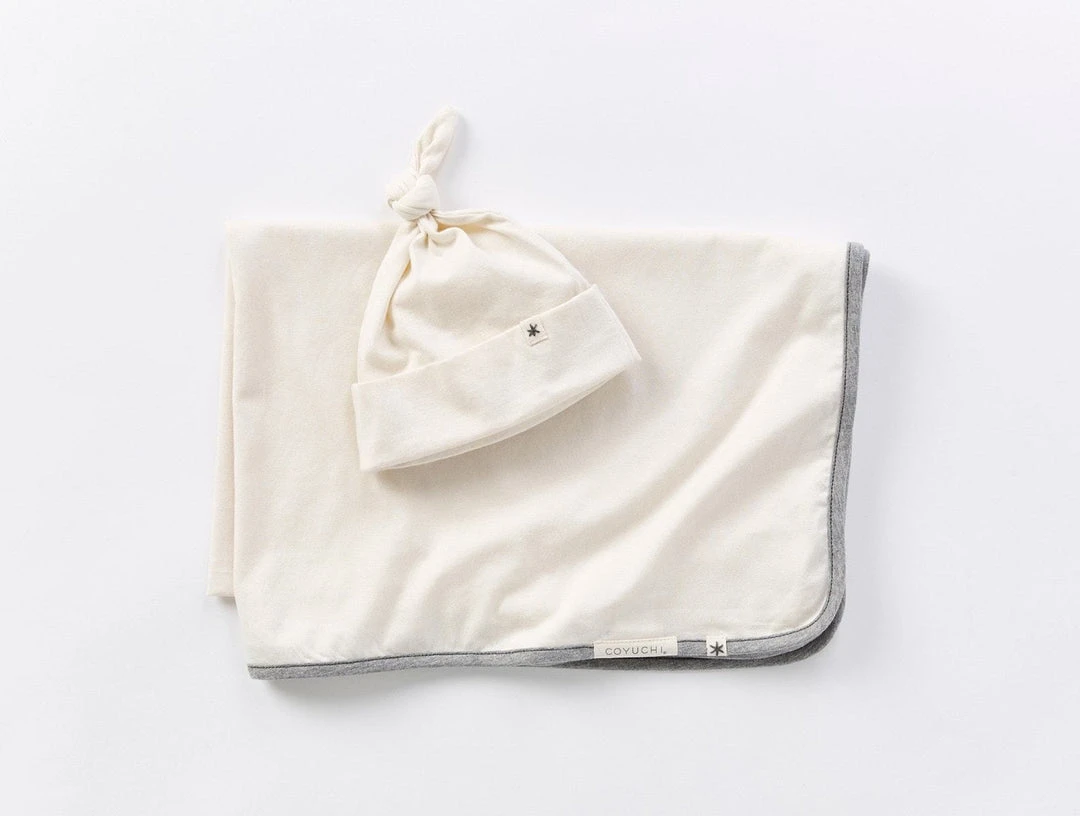Coyuchi Remi Baby Blanket + Beanie Set - Undyed 3 Coyuchi Remi Baby Blanket + Beanie Set - Undyed