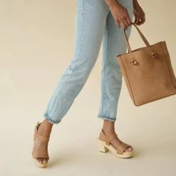 Nisolo Simone Crossbody Shopper Staff Favorites