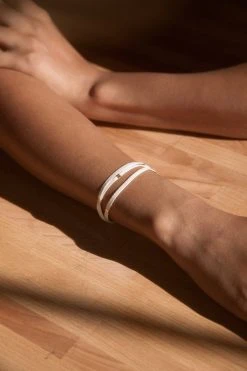 Stella Fluorescent Petite Gilded Strand Bracelet