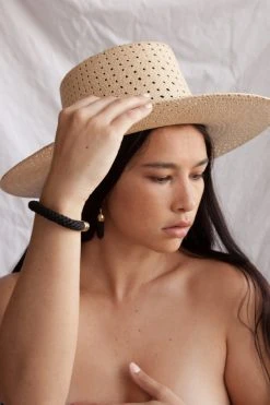 Stella Fluorescent Sea Rope Cuff