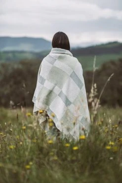 Zuahaza Home Goods Sumapaz Large Throw Blanket