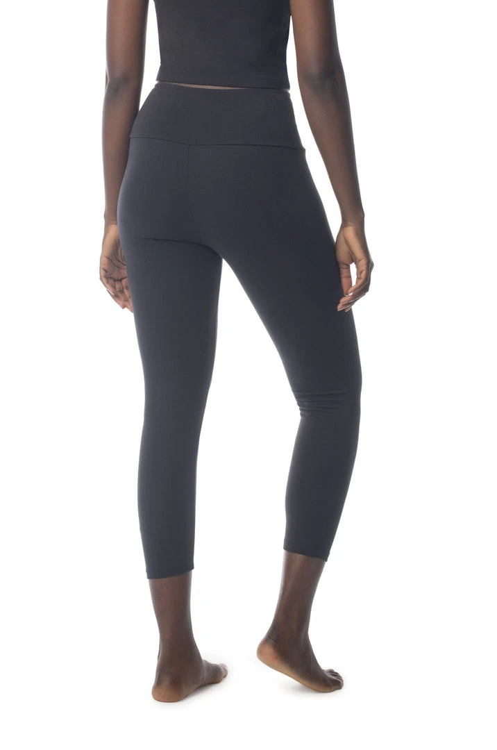 Synergy Organic Clothing 7/8 Legging - Black 4 Synergy Organic Clothing 7/8 Legging - Black