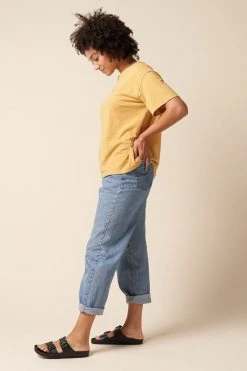 The Standard Stitch Boxy Crew - Golden Clothing