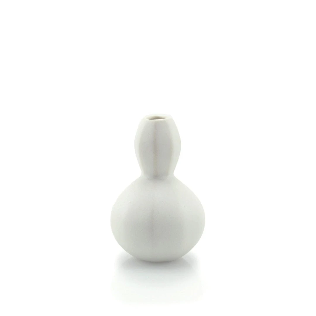 The Bright Angle Home Goods Sprout Bud Porcelain Vase - Silk White 3 The Bright Angle Home Goods Sprout Bud Porcelain Vase - Silk White