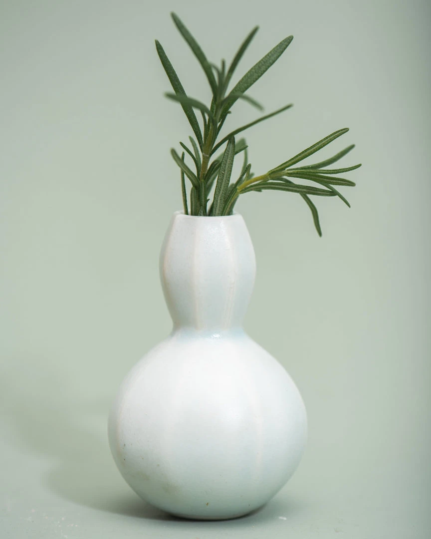 The Bright Angle Home Goods Sprout Bud Porcelain Vase - Silk White 4 The Bright Angle Home Goods Sprout Bud Porcelain Vase - Silk White
